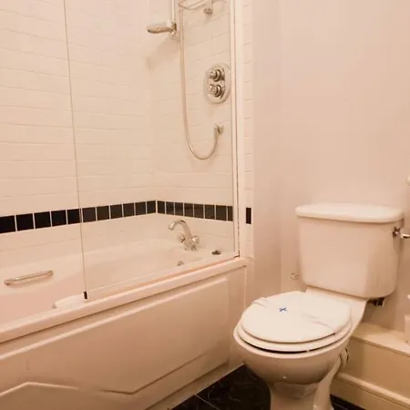 Smithfield Aparthotel *